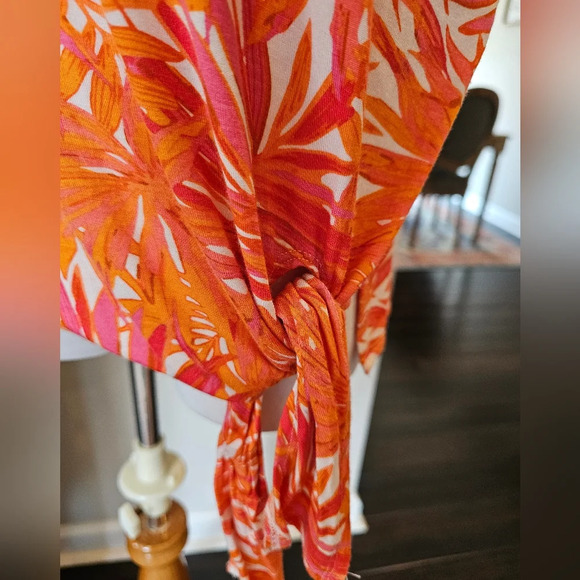 Casey Key •Size Large Petite• Tropical Print Leaf Casual Tee w/ Tie Soft Rayon - Picture 5 of 11